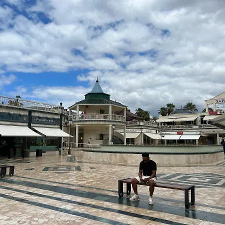 5 Min Walk To Gold Mile And 7min To Americas Wifi * Arona